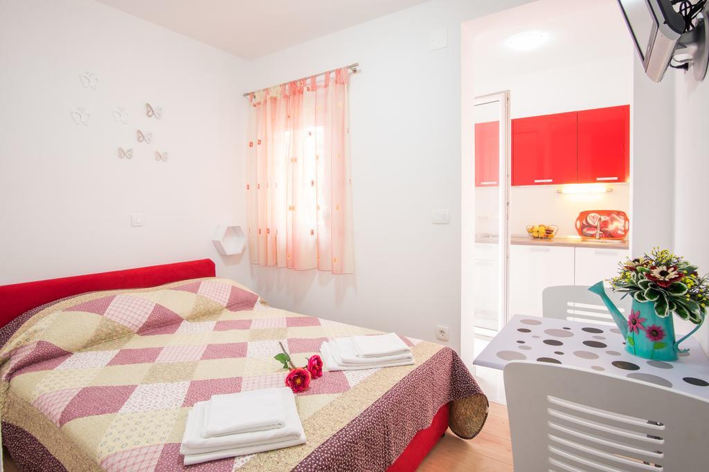 Apartments Vall Krk Town Exterior photo