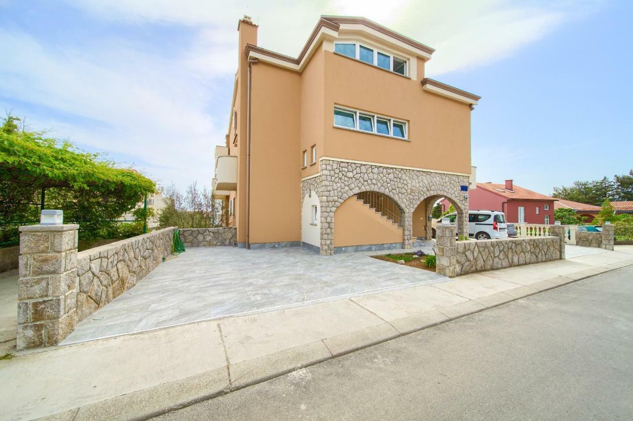 Apartments Vall Krk Town Exterior photo